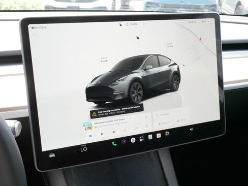 Used 2023 Tesla Model Y Long Range AWD/4WD image 21