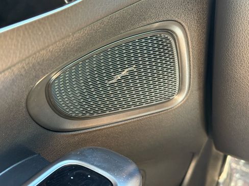 Certified 2025 Mercedes-Benz C 300 4MATIC Sedan image 25