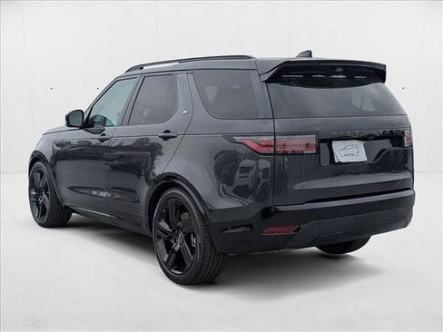 New 2025 Land Rover Discovery Dynamic SE image 9