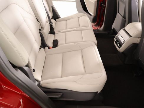 New 2026 Lincoln Nautilus Premier AWD/4WD image 13
