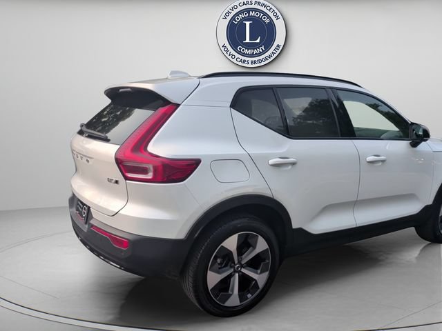 Certified 2024 Volvo XC40 B5 Plus w/ Protection Package Premier AWD/4WD image 8