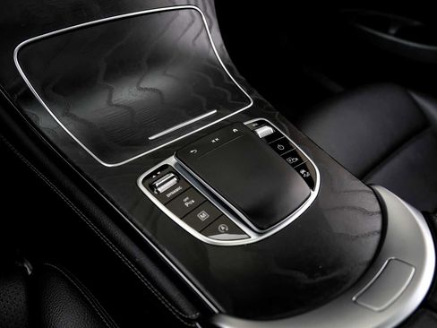 Used 2021 Mercedes-Benz GLC 300 4MATIC Coupe image 23