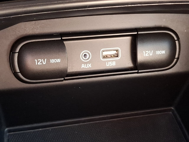 Used 2020 Kia Sorento LX FWD image 24