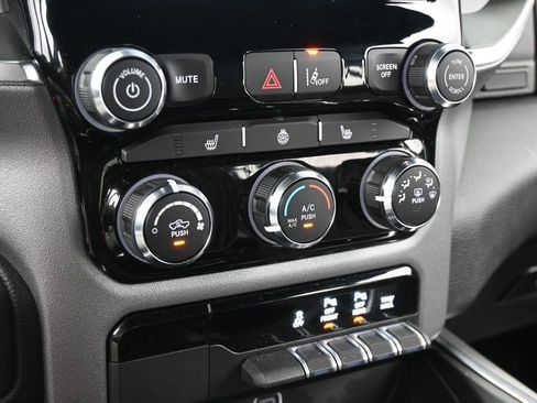 Used 2025 RAM 1500 Big Horn AWD/4WD image 19