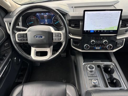 Used 2024 Ford Expedition XLT AWD/4WD image 18