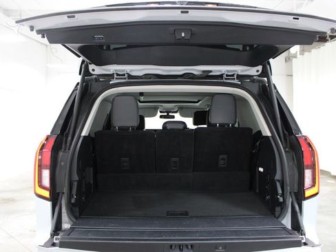 Used 2025 Ford Expedition Platinum AWD/4WD image 32