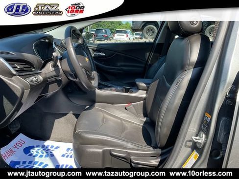 Used 2017 Chevrolet Volt Premier w/ Driver Confidence II Package FWD image 10