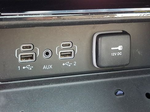 Certified 2023 Jeep Grand Cherokee L Limited w/ Luxury Tech Group II AWD/4WD image 22