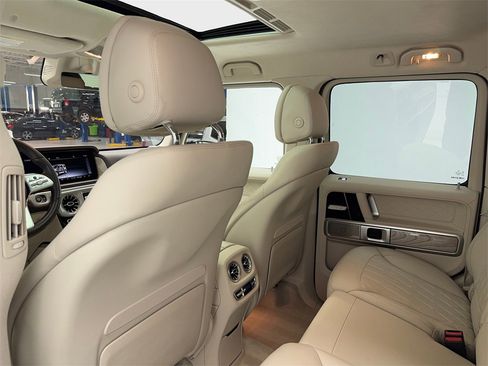 Used 2022 Mercedes-Benz G 550 image 40
