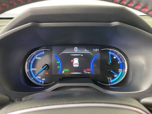 Used 2024 Toyota RAV4 SE w/ Weather & Moonroof Package AWD/4WD image 5