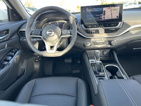Used 2025 Nissan Altima 2.5 SL image 23