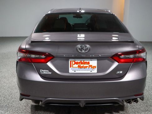Used 2023 Toyota Camry SE FWD image 8