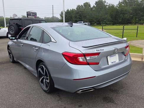 Used 2022 Honda Accord Sport image 11