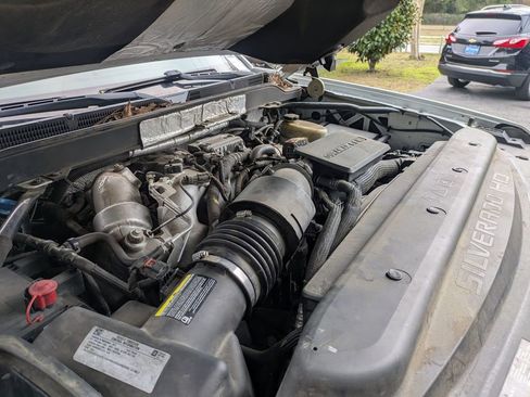 Used 2017 Chevrolet Silverado 2500 LT w/ LT Convenience Package image 12