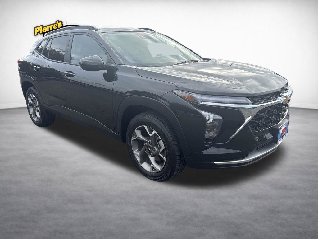 Used 2025 Chevrolet Trax LT FWD image 7