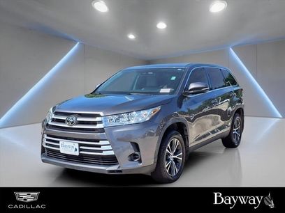 Used 2019 Toyota Highlander LE