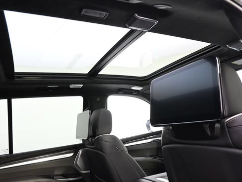 New 2026 Cadillac Escalade V w/ LPO, Floor Liner Package AWD/4WD image 17