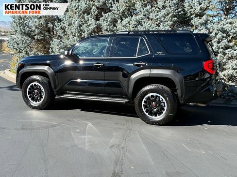 Used 2025 Toyota 4Runner TRD Off-Road image 5