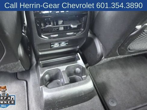 Used 2024 Jeep Grand Cherokee L Laredo RWD image 18