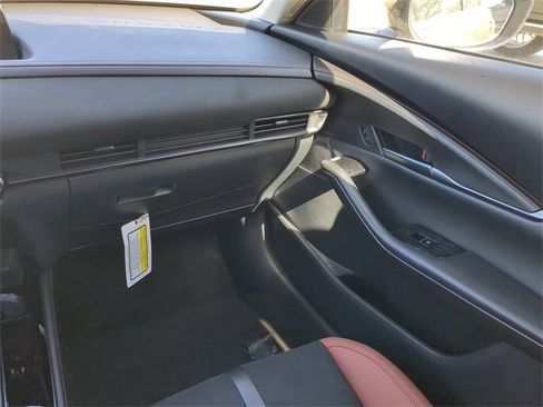 Used 2025 MAZDA CX-30 Carbon image 17