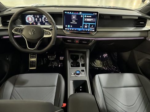 New 2026 Volkswagen Tiguan SE R-Line AWD/4WD image 26