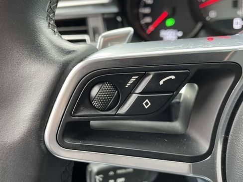 Used 2021 Porsche Macan S image 21