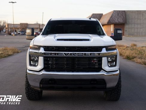 Used 2023 Chevrolet Silverado 2500 LT image 4