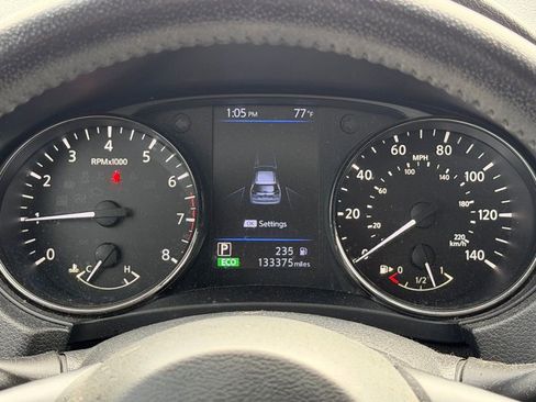 Used 2020 Nissan Rogue SV image 19