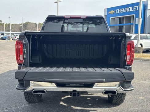 Used 2025 GMC Sierra 1500 SLT w/ SLT Premium Plus Package image 31