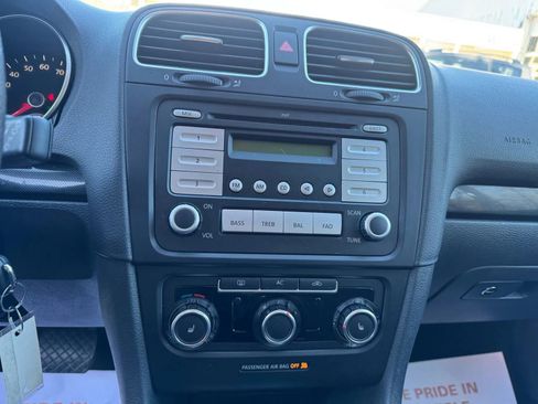 Used 2010 Volkswagen Jetta S image 12