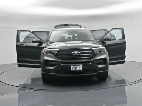 Certified 2022 Ford Explorer XLT image 37