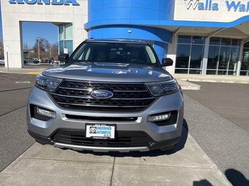Used 2020 Ford Explorer XLT w/ Equipment Group 202A AWD/4WD image 15