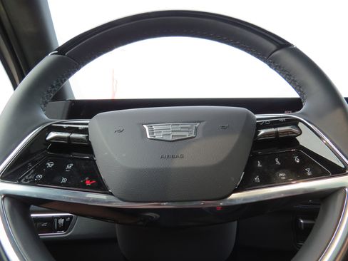 New 2025 Cadillac Escalade IQ Luxury 1 w/ Smart Trailering package image 24