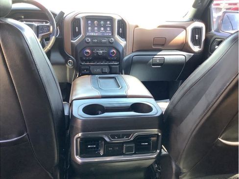 Used 2019 Chevrolet Silverado 1500 High Country w/ Technology Package AWD/4WD image 13