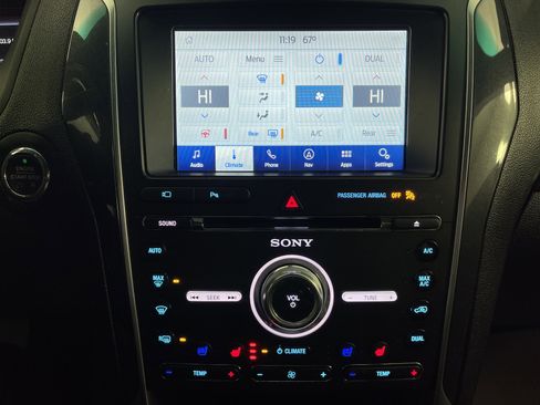 Used 2018 Ford Explorer Sport w/ Equipment Group 401A image 27