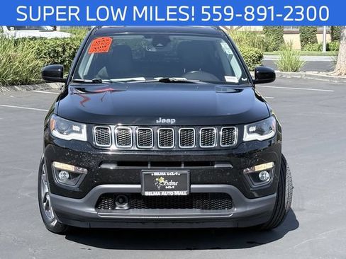 Used 2020 Jeep Compass Latitude FWD image 3
