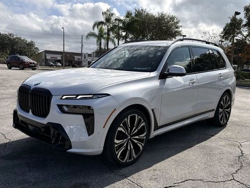 Certified 2024 BMW X7 xDrive40i w/ Executive Package image 7