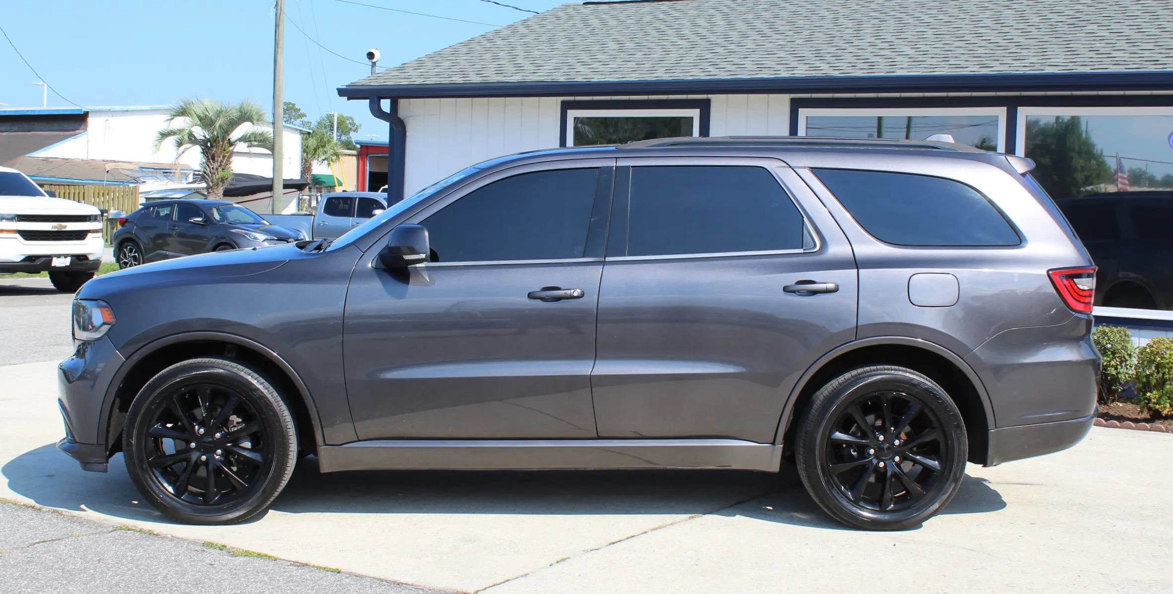 Used 2017 Dodge Durango GT w/ Premium Group AWD/4WD image 2