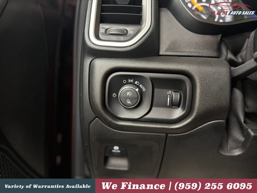 Used 2020 RAM 1500 Big Horn AWD/4WD image 29