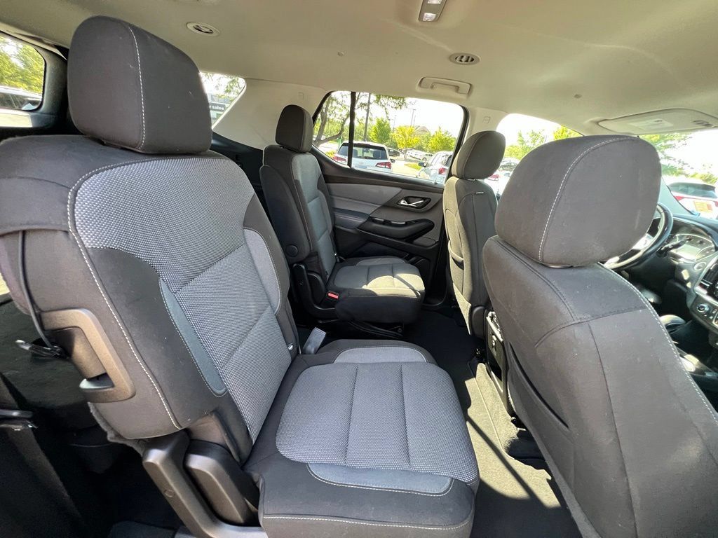 Used 2021 Chevrolet Traverse LT AWD/4WD image 27