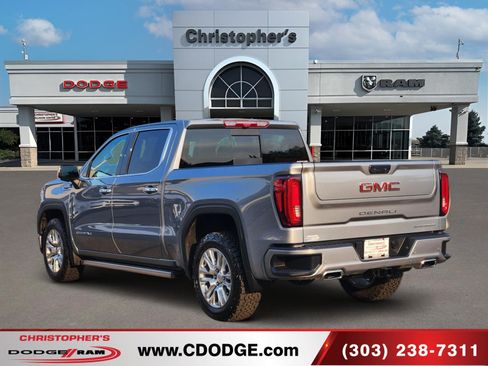 Used 2023 GMC Sierra 1500 Denali w/ Technology Package AWD/4WD image 5