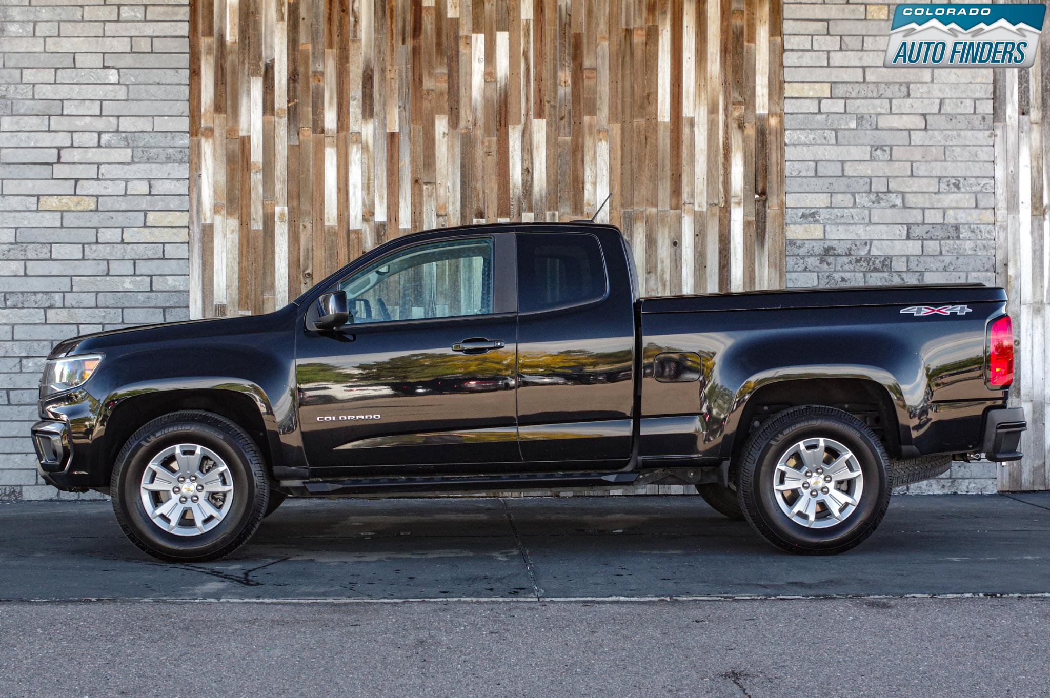 Used 2021 Chevrolet Colorado LT w/ LT Convenience Package AWD/4WD image 3