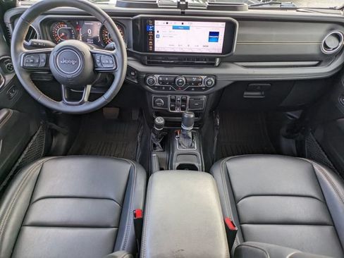 Used 2025 Jeep Gladiator Sport AWD/4WD image 15
