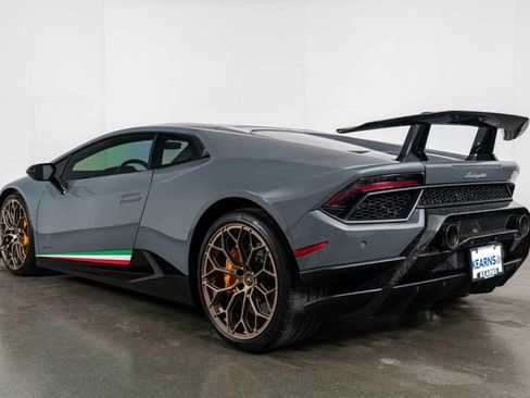 Used 2018 Lamborghini Huracan Performante image 5