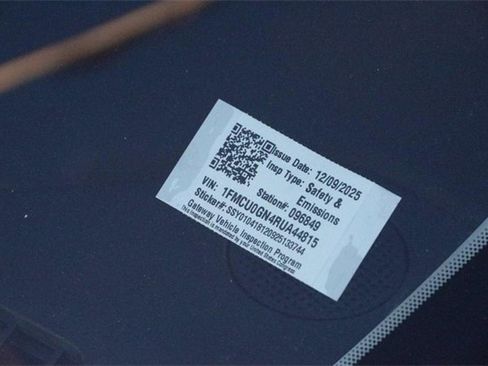 Certified 2024 Ford Escape Active w/ Cold Weather Package image 27