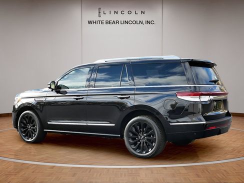 Used 2024 Lincoln Navigator Reserve image 7