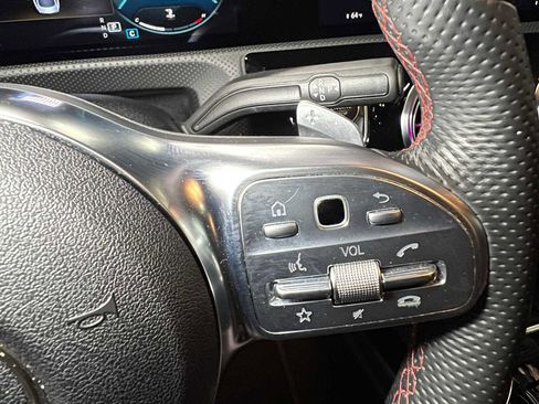 Used 2023 Mercedes-Benz CLA 250 4MATIC image 29