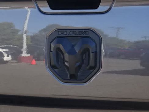 Used 2022 RAM 2500 Laramie AWD/4WD image 11