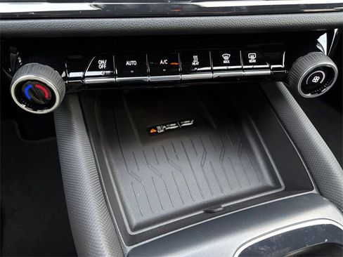 New 2026 Chevrolet Equinox EV RS image 23