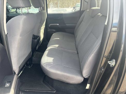 Used 2020 Toyota Tacoma SR5 image 10